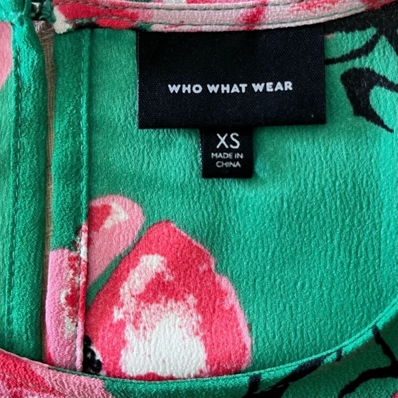 Who What Wear Short Bell Sleeve Floral Blouse - Green & Pink - Picture 4 of 5